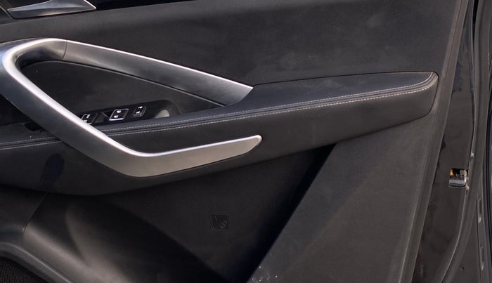 2020 MG HECTOR SHARP 1.5 DCT PETROL, Petrol, Automatic, 96,772 km, Driver Side Door Panels Control