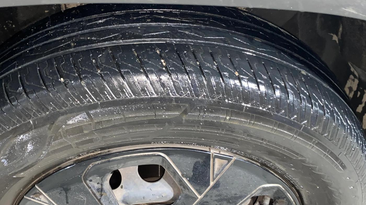 2024 Tata PUNCH ADVENTURE MT CNG , CNG, Manual, 27,230 km, Right Front Tyre Tread