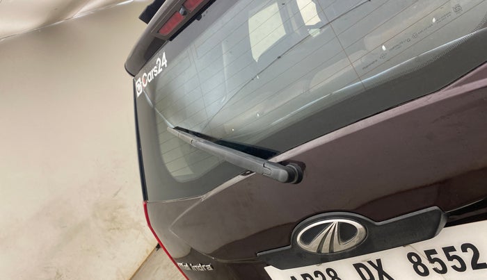 2014 Mahindra XUV500 W8, Diesel, Manual, 1,49,534 km, Rear Wiper