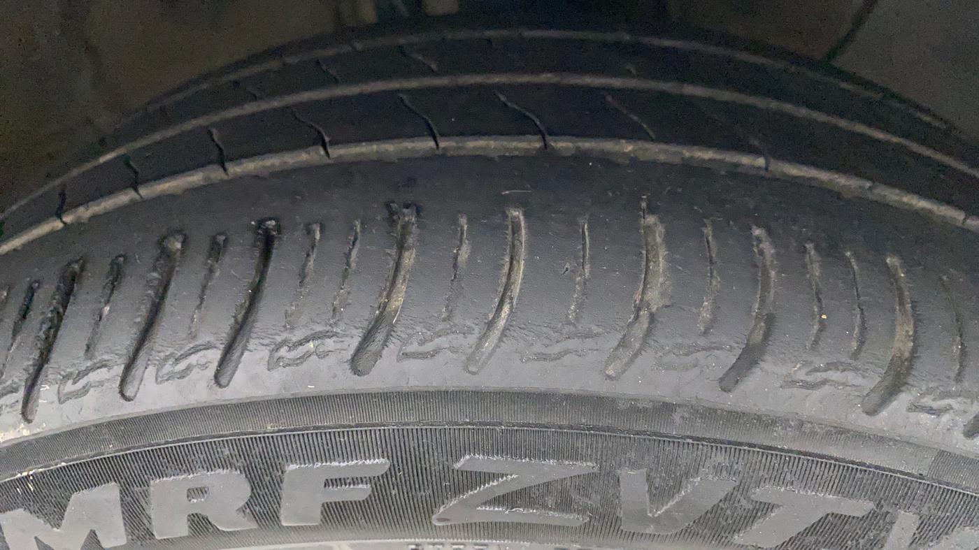 2019 Hyundai Elite i20 ASTA 1.4 CRDI (O), Diesel, Manual, 90,346 km, Right Front Tyre Tread