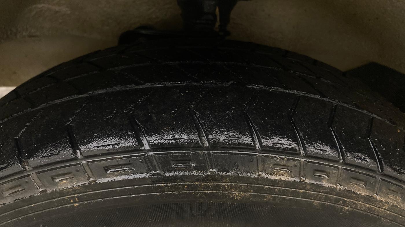 2019 Maruti Eeco 5 STR WITH A/C+HTR, Petrol, Manual, 76,267 km, Left Front Tyre Tread
