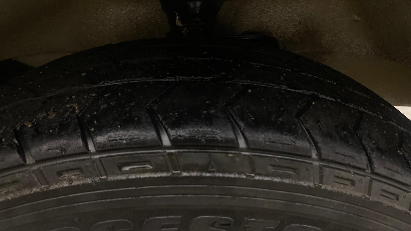 2019 Maruti Eeco 5 STR WITH A/C+HTR, Petrol, Manual, 76,267 km, Right Front Tyre Tread