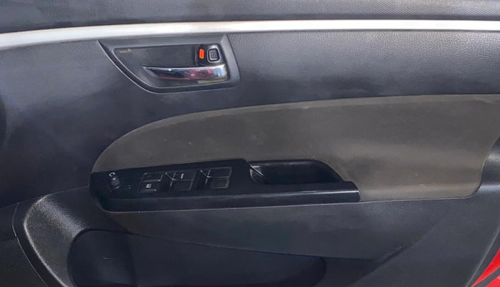 2016 Maruti Swift VXI, Petrol, Manual, 38,127 km, Driver Side Door Panels Control