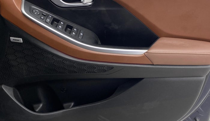 2022 Hyundai ALCAZAR 2.0 SIGNATURE MT 6STR, Petrol, Manual, 38,289 km, Driver Side Door Panels Control