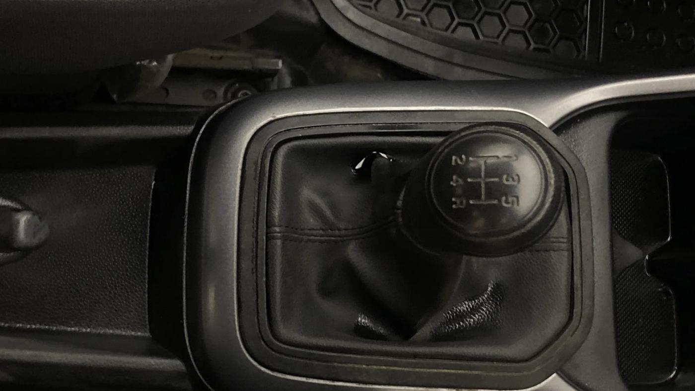 2022 Maruti IGNIS SIGMA 1.2, Petrol, Manual, 42,557 km, Gear Lever
