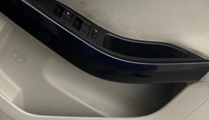 2022 Tata NEXON XZA PLUS (HS) PETROL, Petrol, Automatic, 52,685 km, Driver Side Door Panels Control
