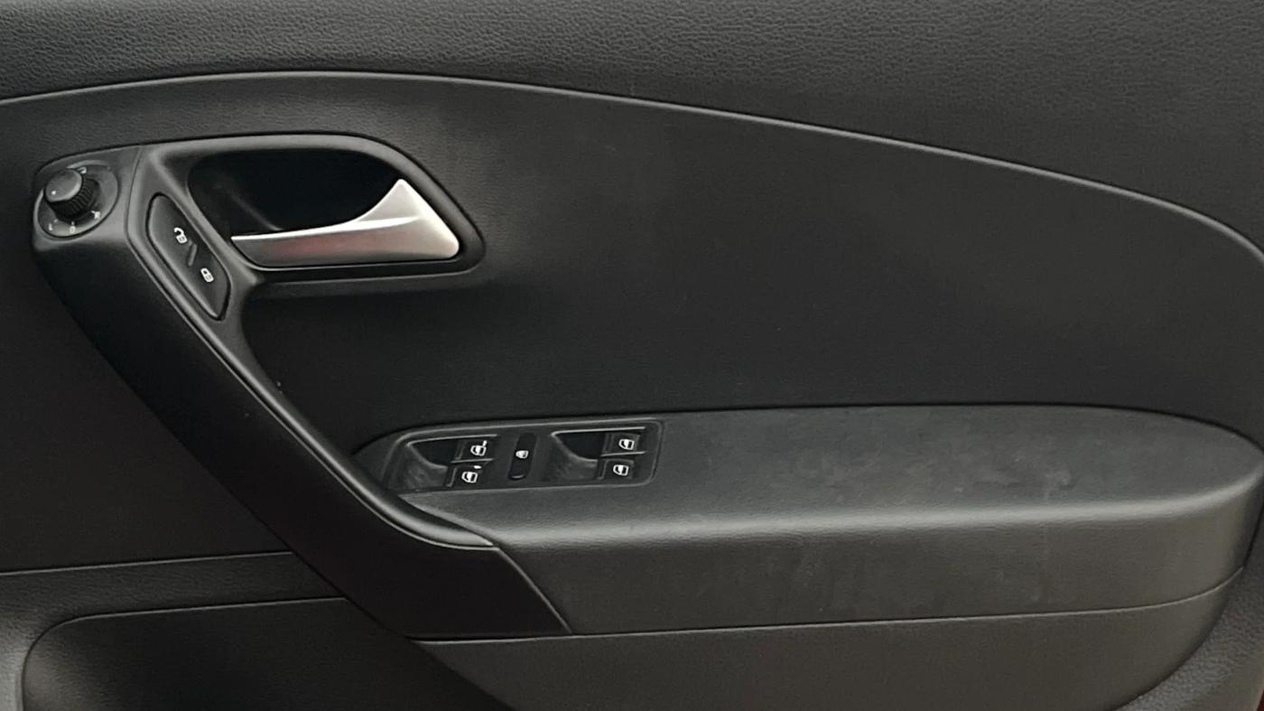 2019 Volkswagen Polo GT TSI AT, Petrol, Automatic, 1,44,580 km, Driver Side Door Panels Control