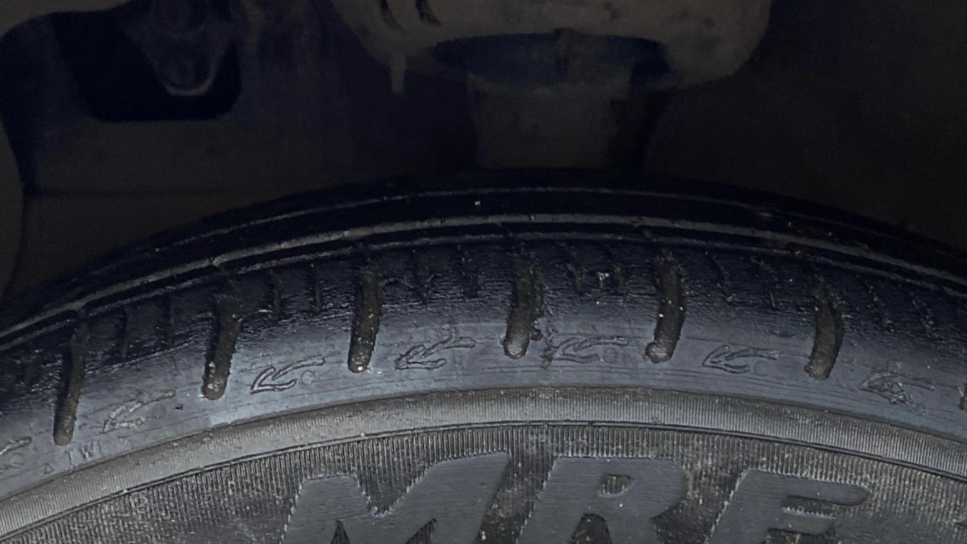 2020 Hyundai AURA SX 1.2 (O), Petrol, Manual, 21,256 km, Left Front Tyre Tread