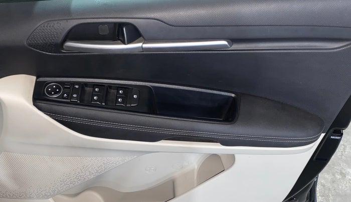 2023 KIA SONET HTX Anniversary Edition 1.5 iMT, Diesel, Manual, 11,107 km, Driver Side Door Panels Control