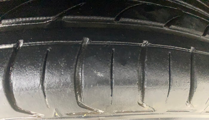 2014 Honda Amaze 1.2L I-VTEC S, Petrol, Manual, 55,712 km, Left Front Tyre Tread