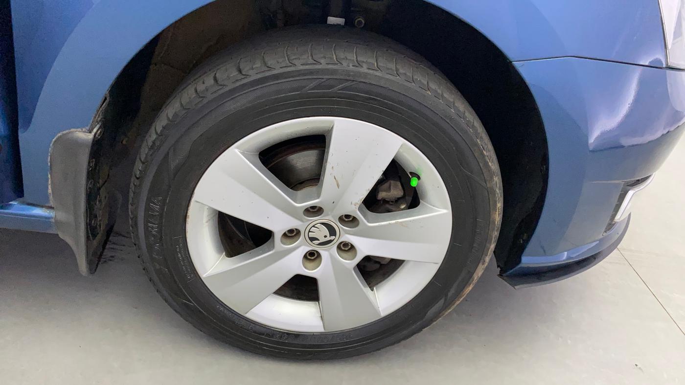 2018 Skoda Rapid AMBITION 1.5 TDI, Diesel, Manual, 75,657 km, Right Front Wheel