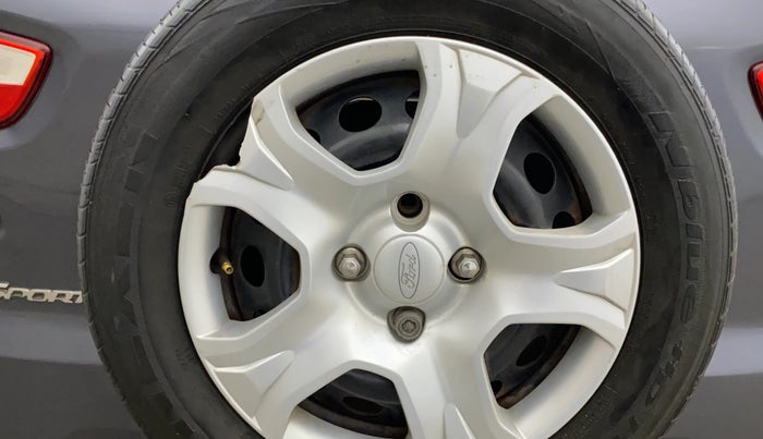 2014 Ford Ecosport TREND 1.5L PETROL, Petrol, Manual, 1,16,371 km, Spare Tyre
