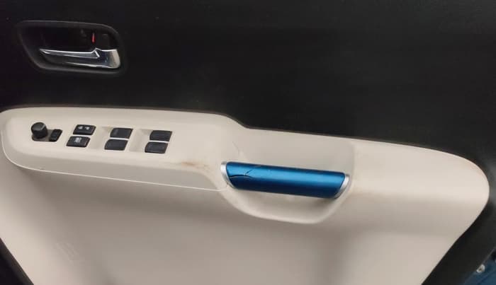 2018 Maruti IGNIS ZETA 1.2, Petrol, Manual, 70,625 km, Driver Side Door Panels Control