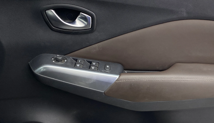 2019 Nissan Kicks XV PREMIUM O DUAL TONE DIESEL, Diesel, Manual, 1,04,656 km, Driver Side Door Panels Control