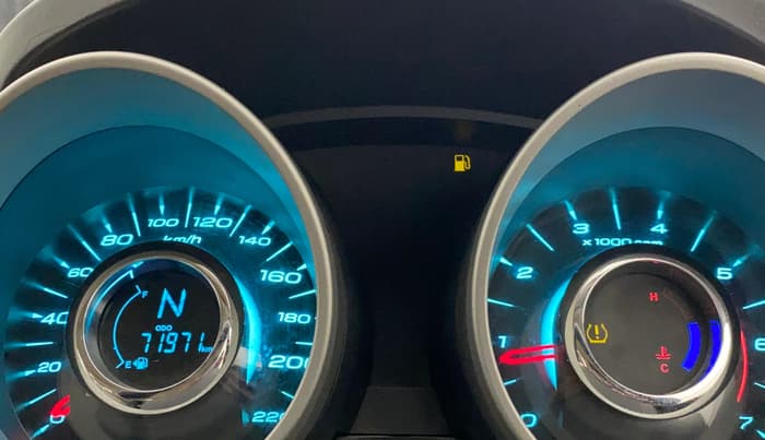 2017 Mahindra XUV500 W10, Diesel, Manual, 72,010 km, Odometer Image