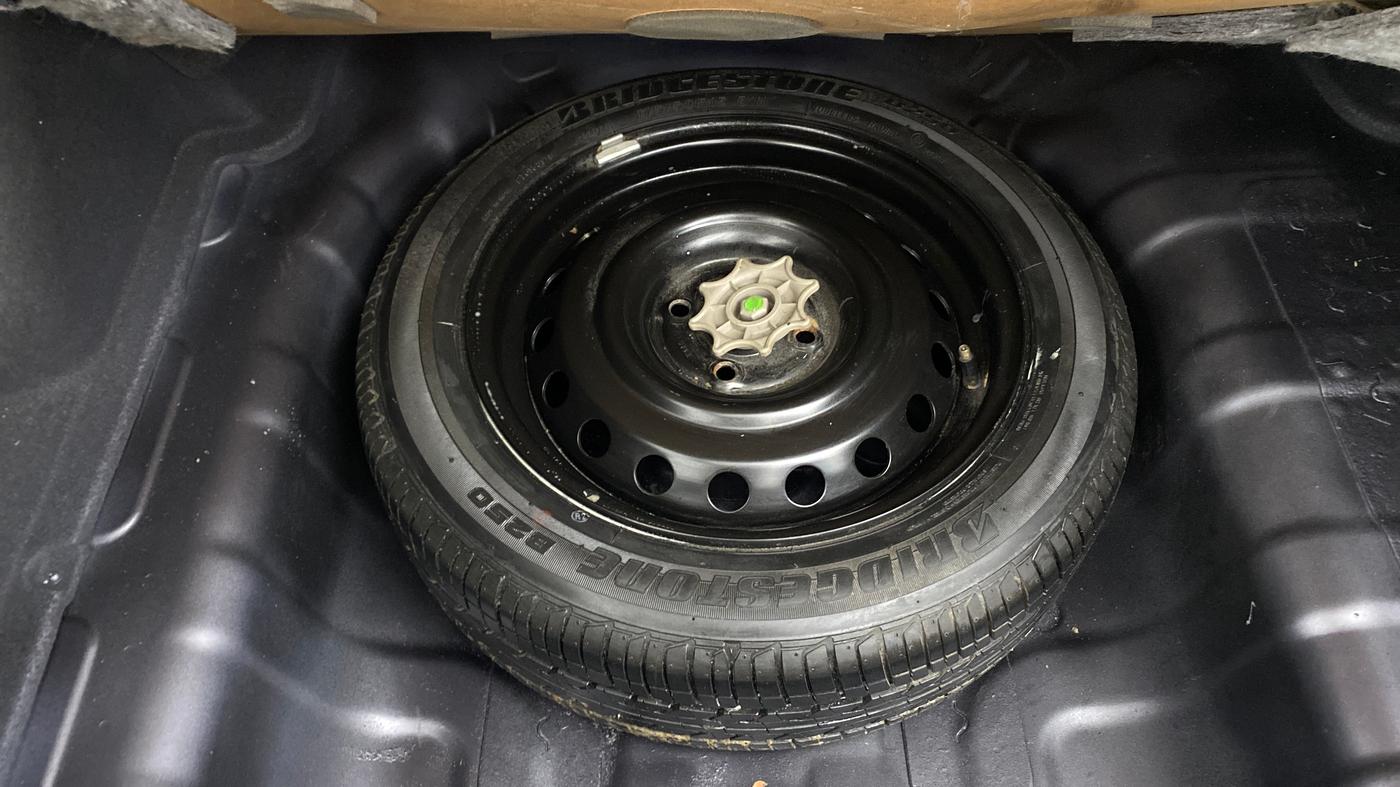 2015 Hyundai Xcent SX AT 1.2 (O), Petrol, Automatic, 50,093 km, Spare Tyre