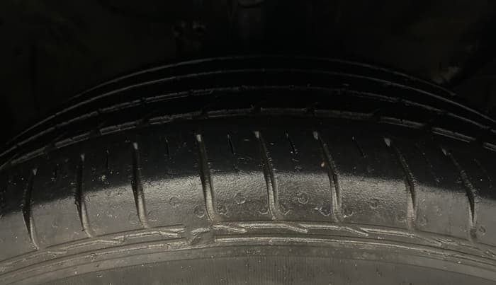 2020 KIA SELTOS HTK 1.5 PETROL, Petrol, Manual, 25,098 km, Right Front Tyre Tread