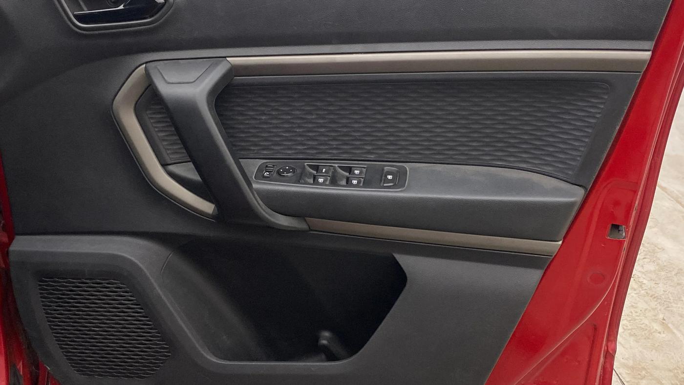 2021 Renault Kiger RXZ TURBO CVT DUAL TONE, Petrol, Automatic, 63,731 km, Driver Side Door Panels Control
