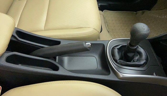 2015 Honda City VX MT PETROL, Petrol, Manual, 59,785 km, Gear Lever