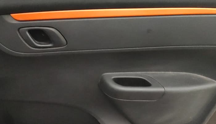 2017 Renault Kwid CLIMBER 1.0 AMT, Petrol, Automatic, 16,344 km, Driver Side Door Panels Control