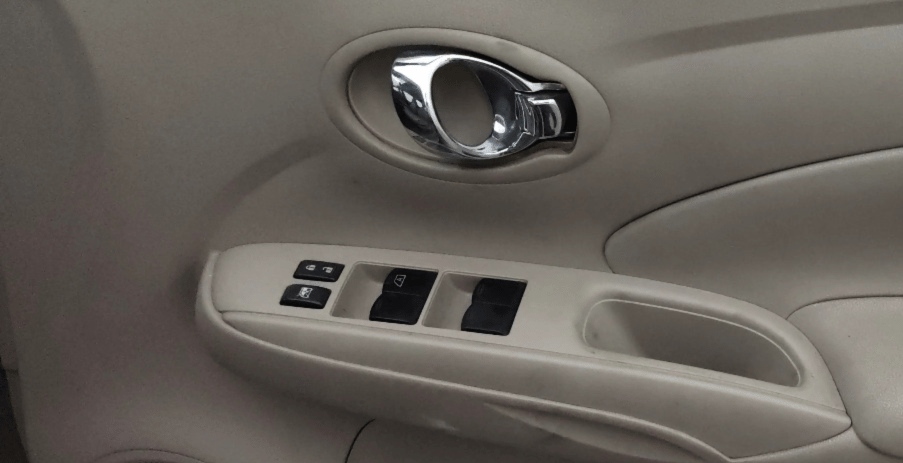 2013 Nissan Sunny XL CVT, Petrol, Automatic, 70,745 km, Driver Side Door Panels Control
