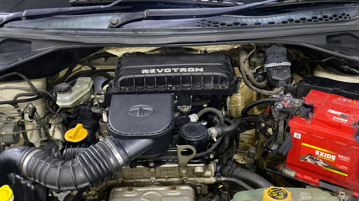 2016 Tata Tiago XZ PETROL, Petrol, Manual, 68,382 km, Engine View