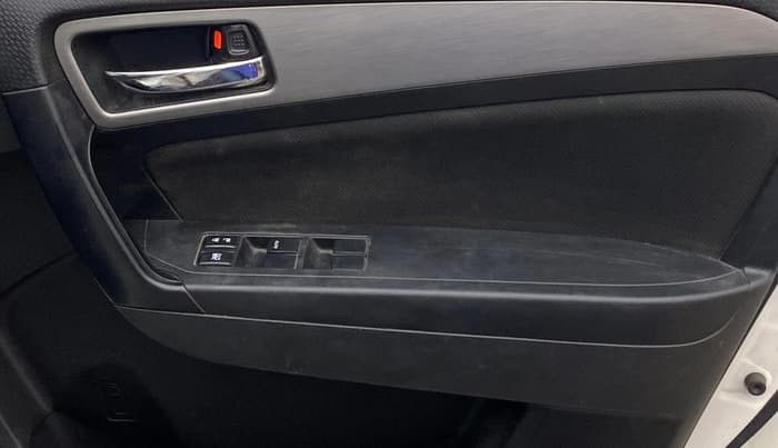 2018 Maruti Vitara Brezza ZDI PLUS AMT, Diesel, Automatic, 1,35,582 km, Driver Side Door Panels Control