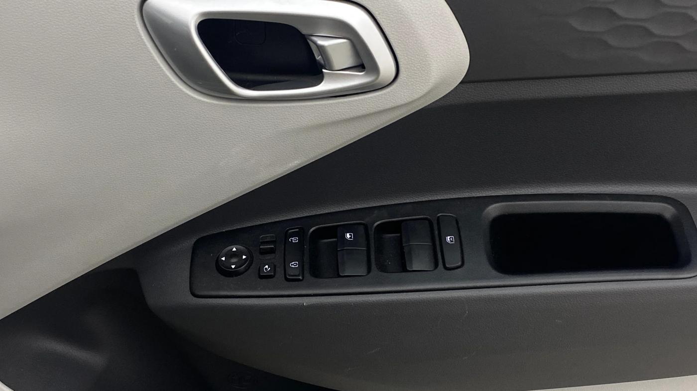 2023 Hyundai GRAND I10 NIOS SPORTZ AMT 1.2 KAPPA VTVT, Petrol, Automatic, 7,964 km, Driver Side Door Panels Control