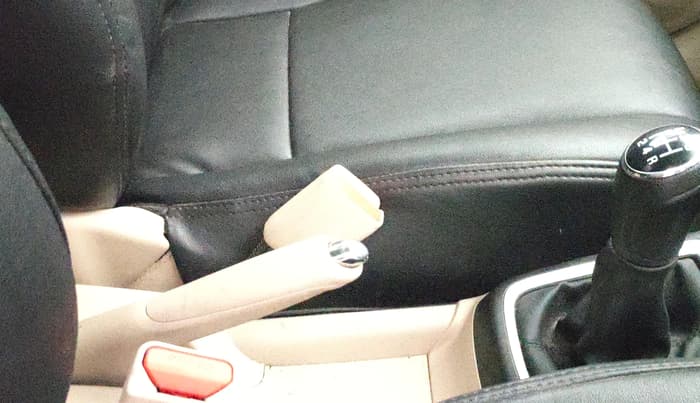 2024 Maruti Dzire ZXI CNG, CNG, Manual, 26,588 km, Gear Lever