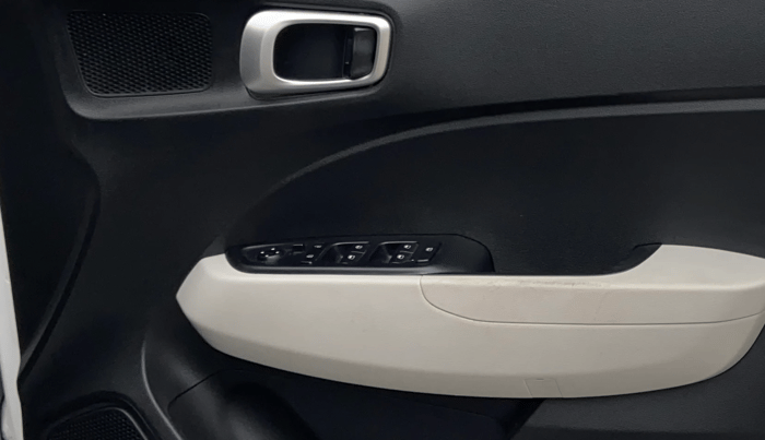 2023 Hyundai VENUE S (O) 1.0 TURBO IMT, Petrol, Manual, 17,233 km, Driver Side Door Panels Control