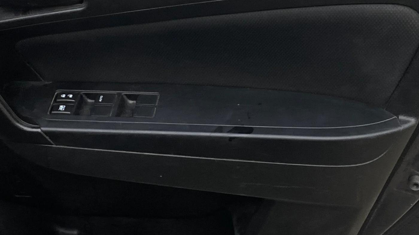 2022 Maruti Vitara Brezza VXI AT SHVS, Petrol, Automatic, 78,873 km, Driver Side Door Panels Control
