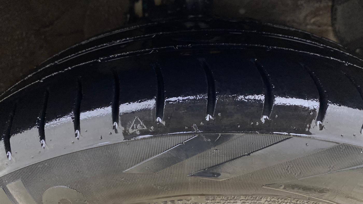 2014 Hyundai Xcent SX 1.2, Petrol, Manual, 74,494 km, Right Front Tyre Tread