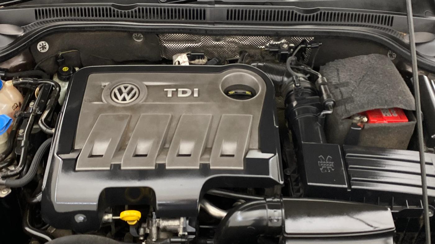 2014 Volkswagen Jetta HIGHLINE TDI AT, Diesel, Automatic, 94,473 km, Engine View