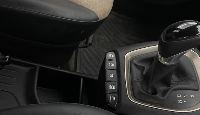 2021 Hyundai NEW SANTRO SPORTZ AMT, Petrol, Automatic, 39,702 km, Gear Lever