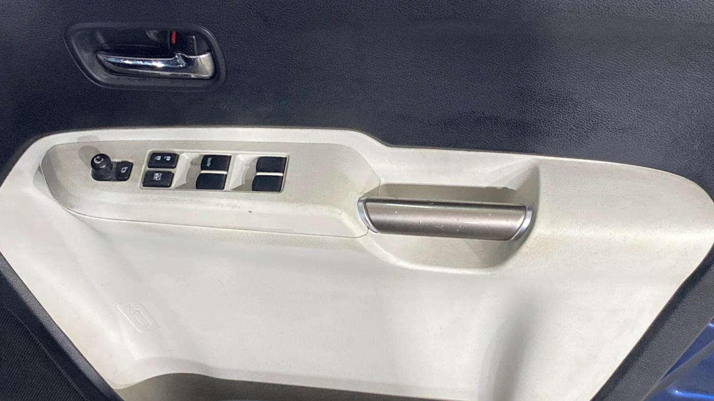 2019 Maruti IGNIS ZETA 1.2, Petrol, Manual, 78,853 km, Driver Side Door Panels Control