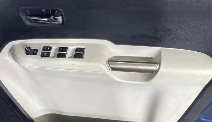 2019 Maruti IGNIS ZETA 1.2, Petrol, Manual, 78,853 km, Driver Side Door Panels Control
