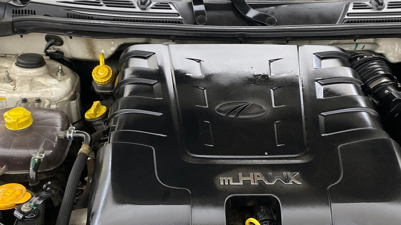 2020 Mahindra XUV500 W7, Diesel, Manual, 62,010 km, Engine View - Right