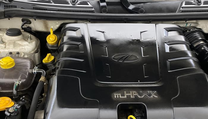2020 Mahindra XUV500 W7, Diesel, Manual, 61,904 km, Engine View - Right