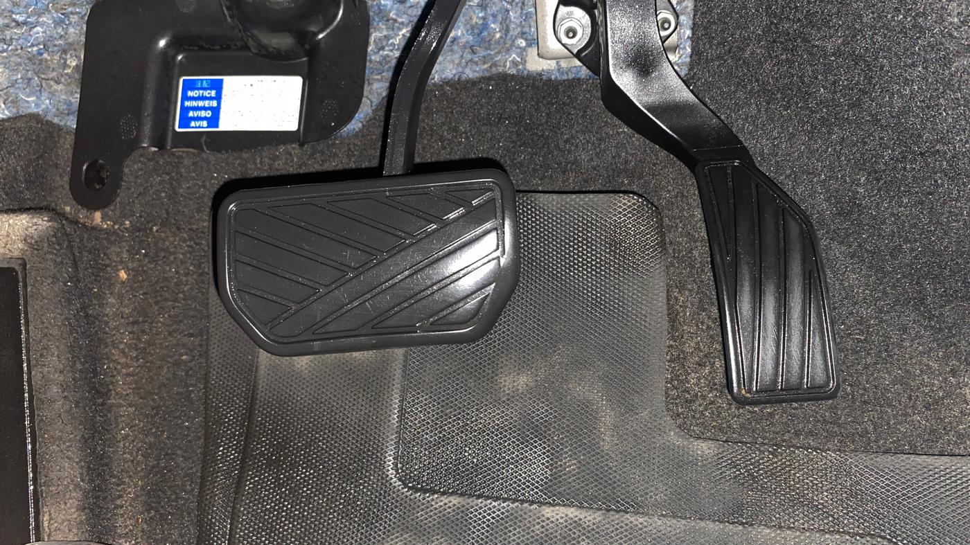 2022 Maruti Vitara Brezza VXI AT SHVS, Petrol, Automatic, 78,873 km, Pedals