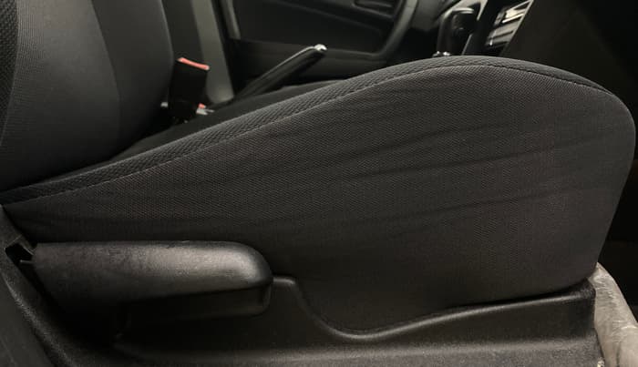 2022 Maruti Vitara Brezza VXI AT SHVS, Petrol, Automatic, 78,873 km, Driver Side Adjustment Panel