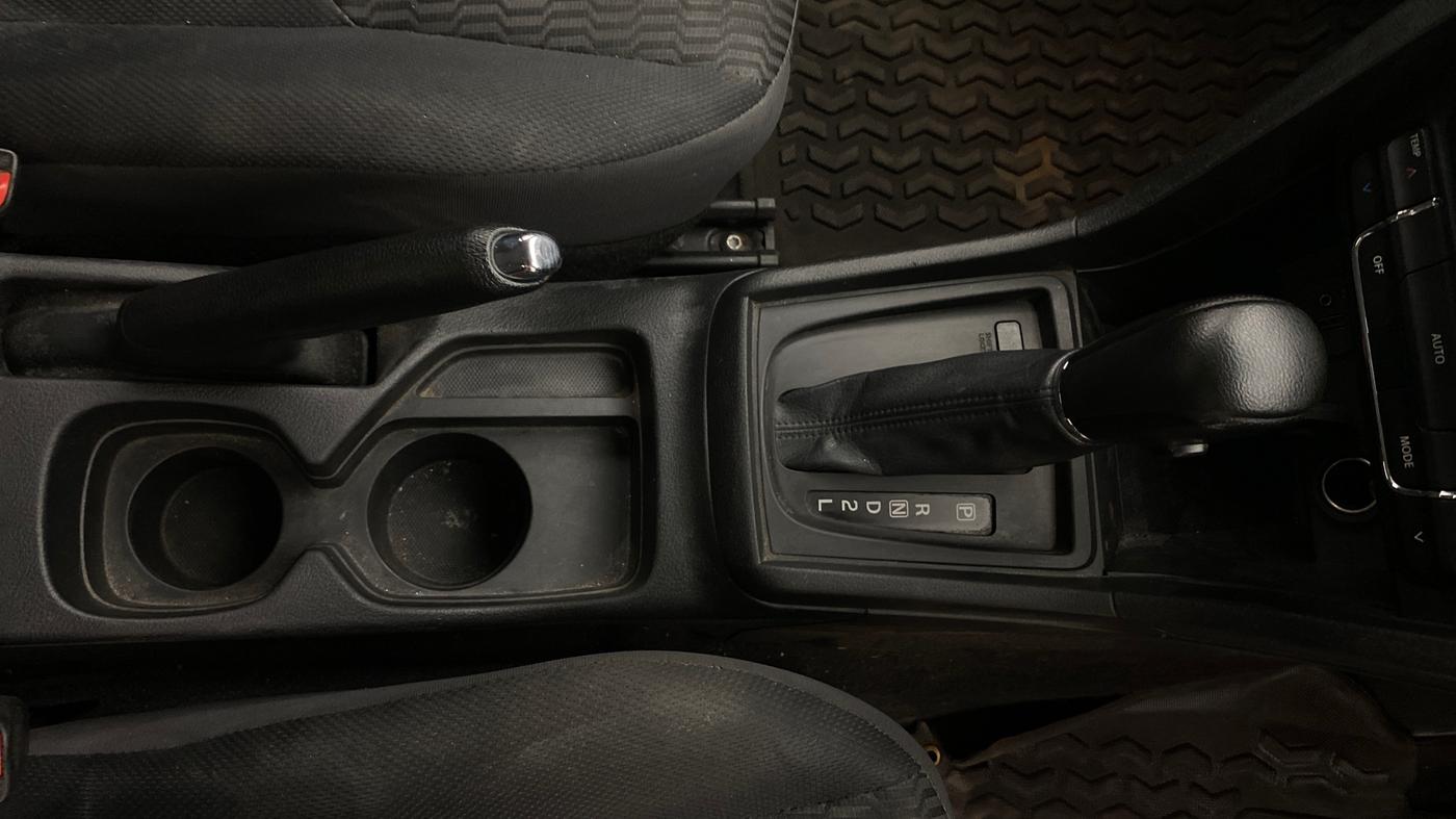 2022 Maruti Vitara Brezza VXI AT SHVS, Petrol, Automatic, 78,873 km, Gear Lever