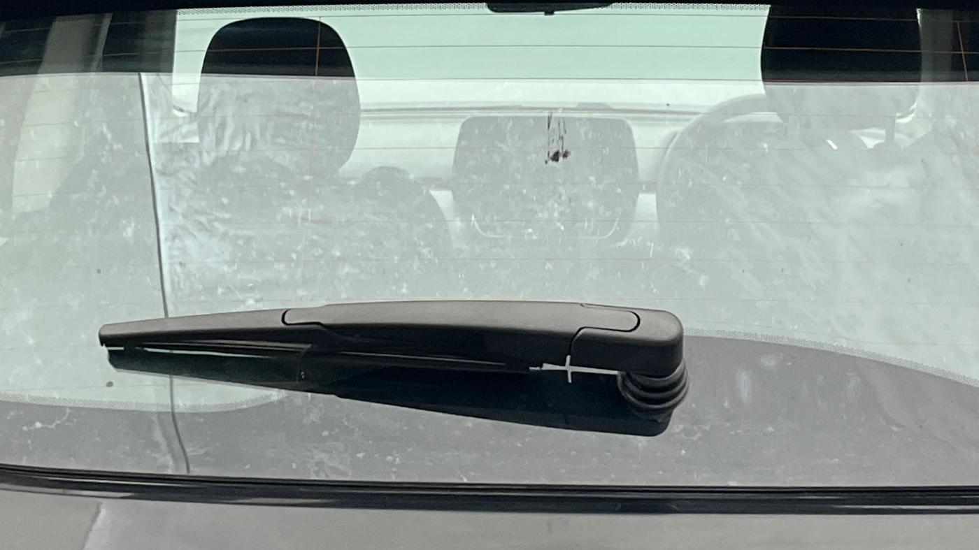 2021 Tata Harrier XTA 2.0L KRYOTEC PLUS, Diesel, Automatic, 43,521 km, Rear Wiper