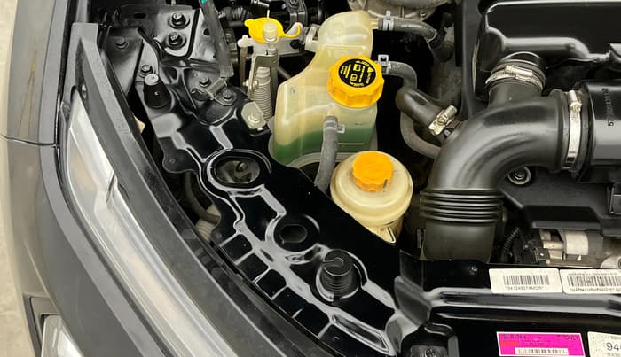 2021 Tata Harrier XTA 2.0L KRYOTEC PLUS, Diesel, Automatic, 43,451 km, Engine View - Right