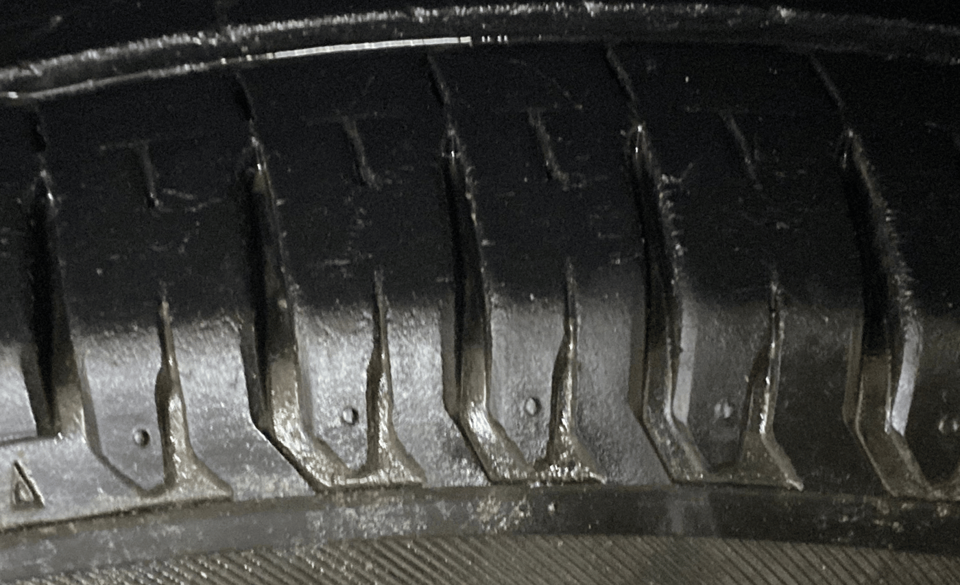 2022 Maruti Ertiga VXI SHVS, Petrol, Manual, 21,372 km, Left Front Tyre Tread