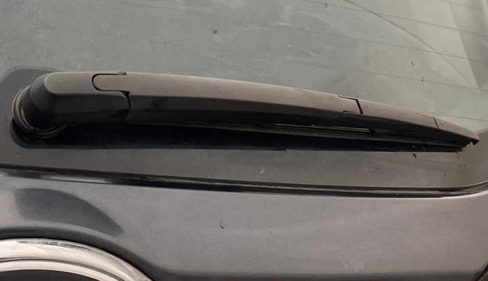 2020 KIA SELTOS HTX IVT 1.5 PETROL, Petrol, Automatic, 1,35,354 km, Rear Wiper