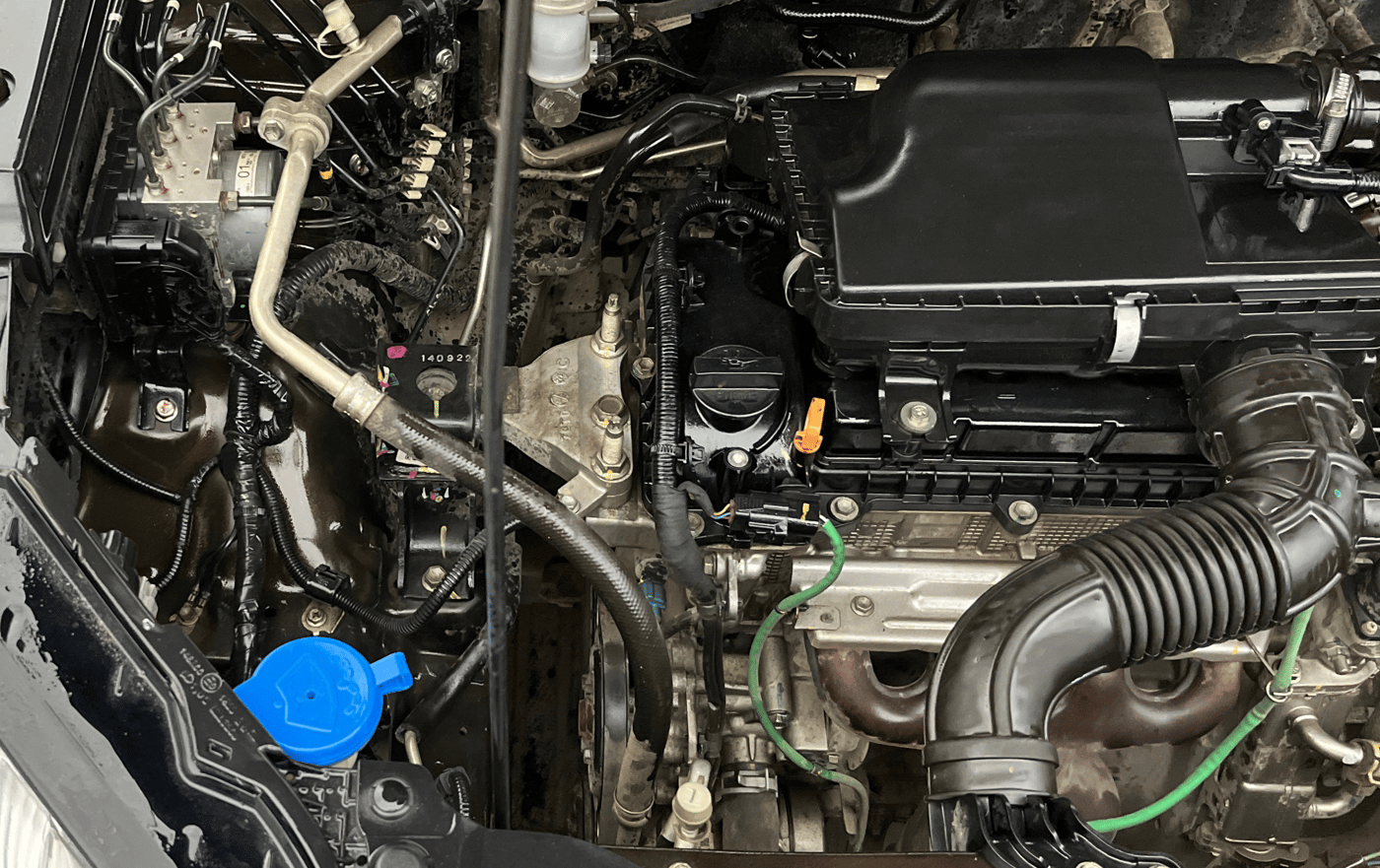 2022 Maruti Grand Vitara ALPHA SMART HYBRID, Petrol, Manual, 1,13,045 km, Engine View - Right