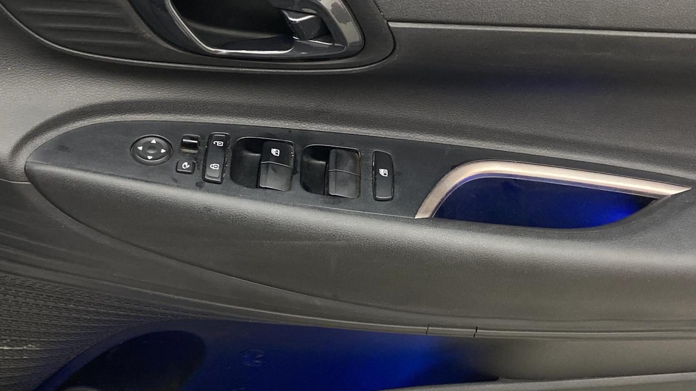 2023 Hyundai NEW I20 ASTA (O) 1.2 AT, Petrol, Automatic, 8,531 km, Driver Side Door Panels Control
