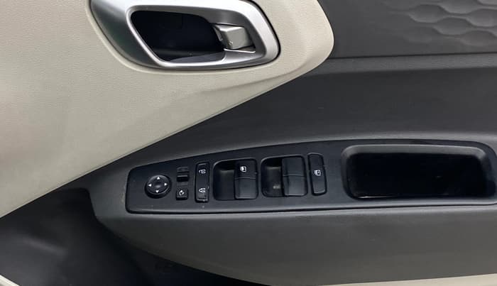 2020 Hyundai AURA SX PLUS 1.2 AMT, Petrol, Automatic, 64,017 km, Driver Side Door Panels Control