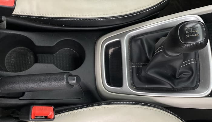 2023 Hyundai VENUE S(O) 1.2, Petrol, Manual, 36,279 km, Gear Lever