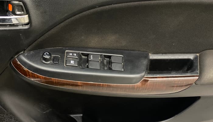 2018 Maruti Baleno ZETA PETROL 1.2, Petrol, Manual, 77,309 km, Driver Side Door Panels Control